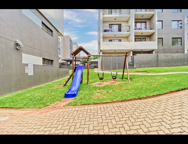 2 BEDROOM APARTMENT RENTED IN NORTH RIDING